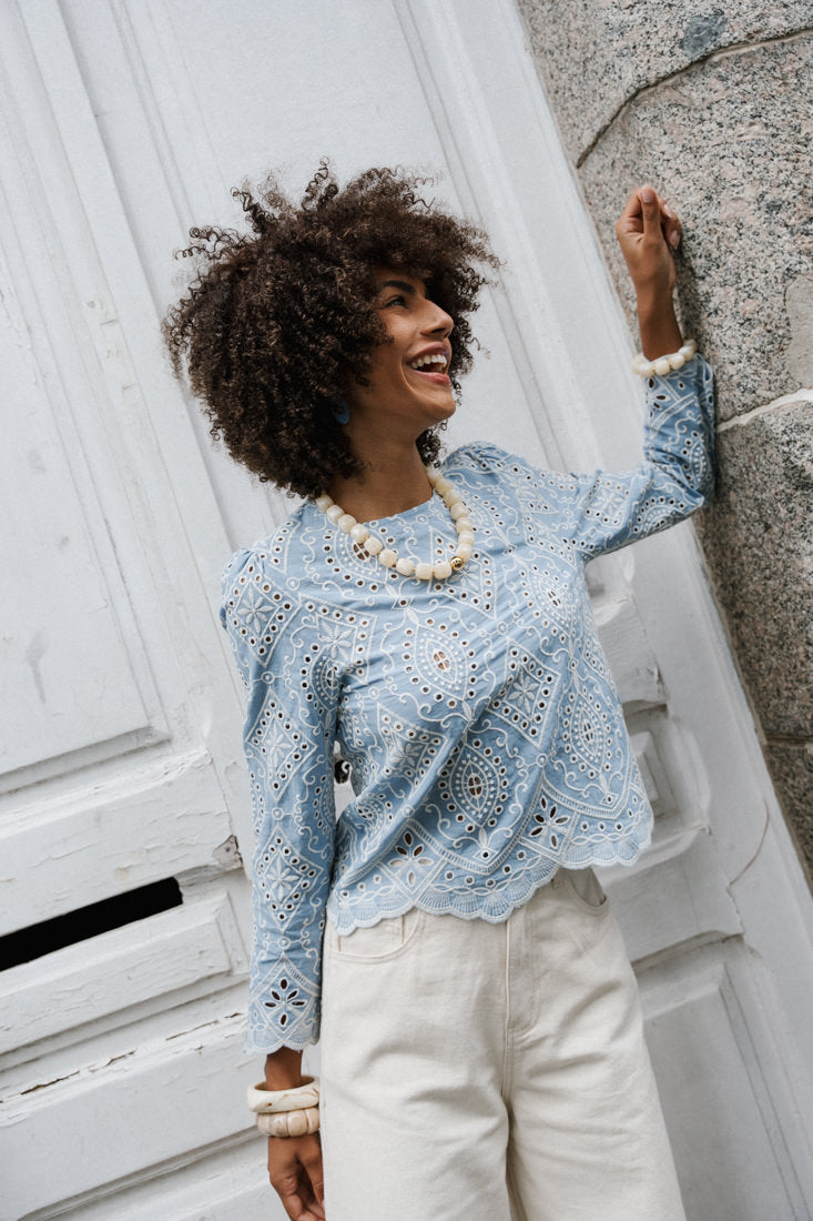 Blouse Pernelle