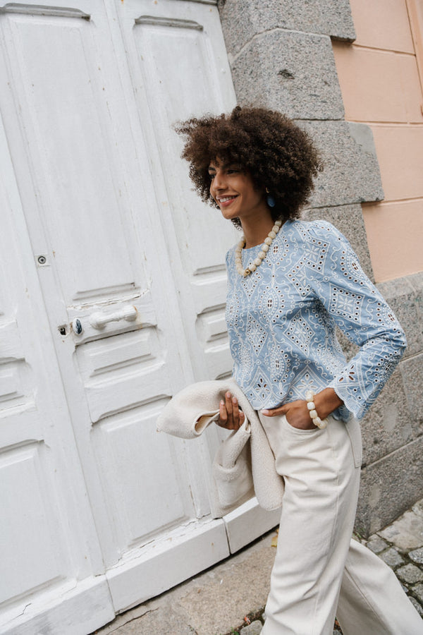 Blouse Pernelle